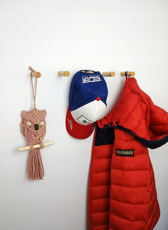 Drewniany wieszak ścienny Kołek 8 cm - na Ubrania Ręczniki Spodnie - Buk