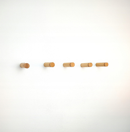 Drewniany wieszak ścienny Kołek 8 cm - na Ubrania Ręczniki Spodnie - Buk