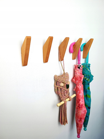 Drewniany wieszak 3 szt ścienny na ubrania do przedpokoju – ukryty montaż - Buk